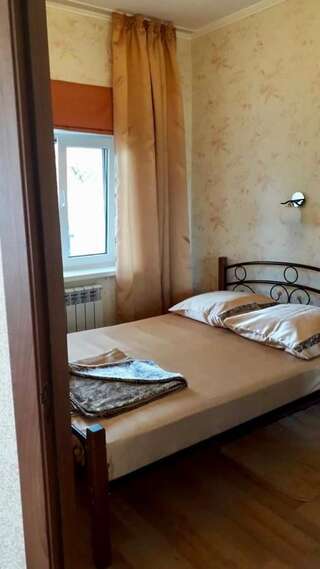 Гостевой дом Guest House Panorama  Ялта Апартаменты-студио с видом на море-6