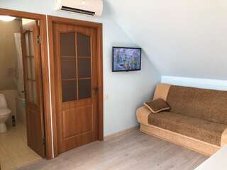 Гостевой дом Guest House Panorama  Ялта Двухместный номер Делюкс с 1 кроватью и дополнительной кроватью-5