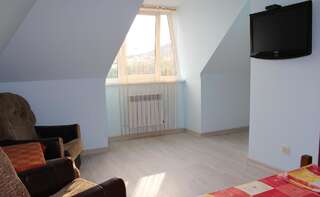 Гостевой дом Guest House Panorama  Ялта Двухместный номер Делюкс с 1 кроватью и дополнительной кроватью-9